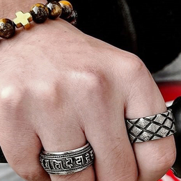 What inspirational jewelry are on RS?