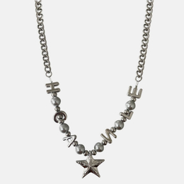 Collana con cuciture in acciaio inossidabile con perline con lettera pentagramma